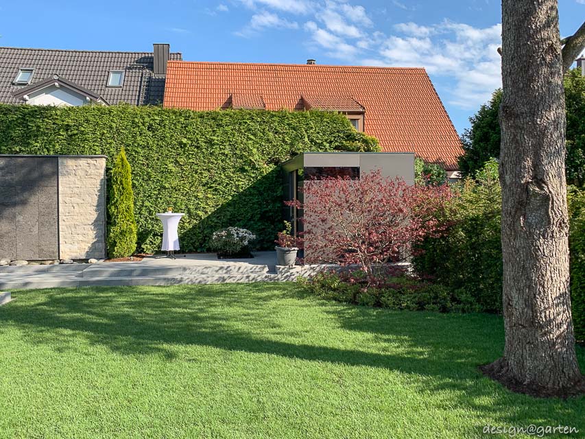 Relaxing tranquillity in a garden paradise: a harmonious overall concept