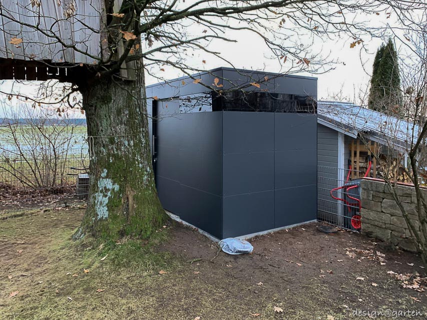 Custom-made garden building: precision work in challenging border locations