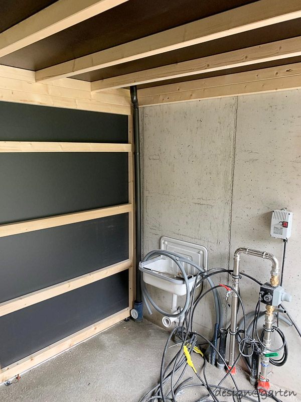 Customised extension solution: Functional equipment shed with direct wall connection