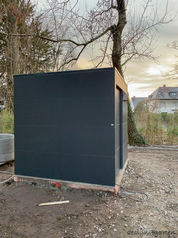 Modern tool shed with professional installation in Frankfurt