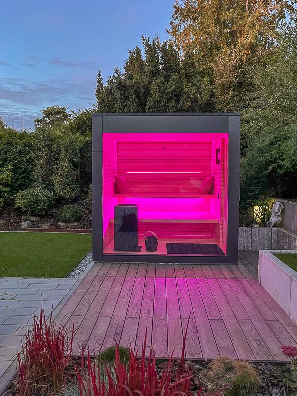 Designer garden sauna with panoramic glazing in Augsburg