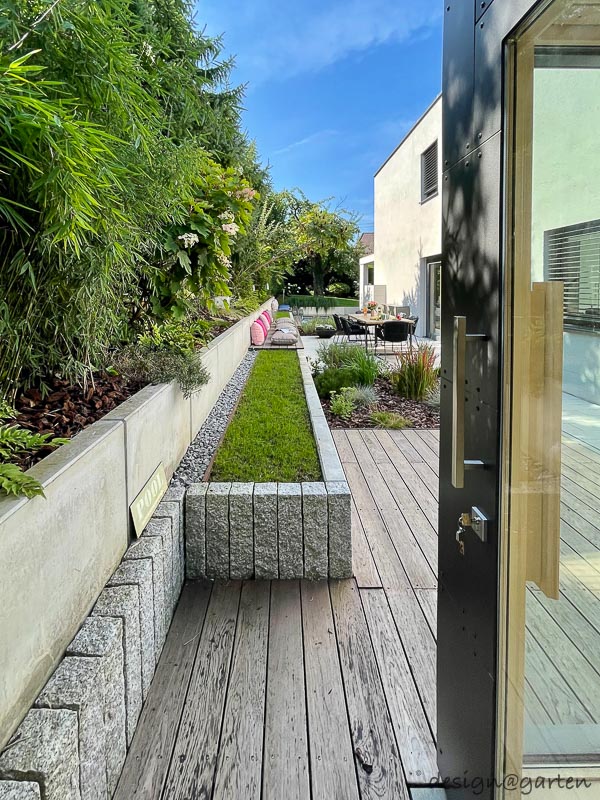 Designer garden sauna with panoramic glazing in Augsburg
