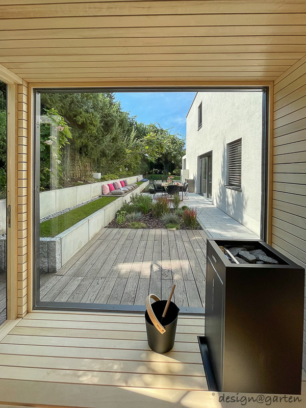 Designer garden sauna with panoramic glazing in Augsburg