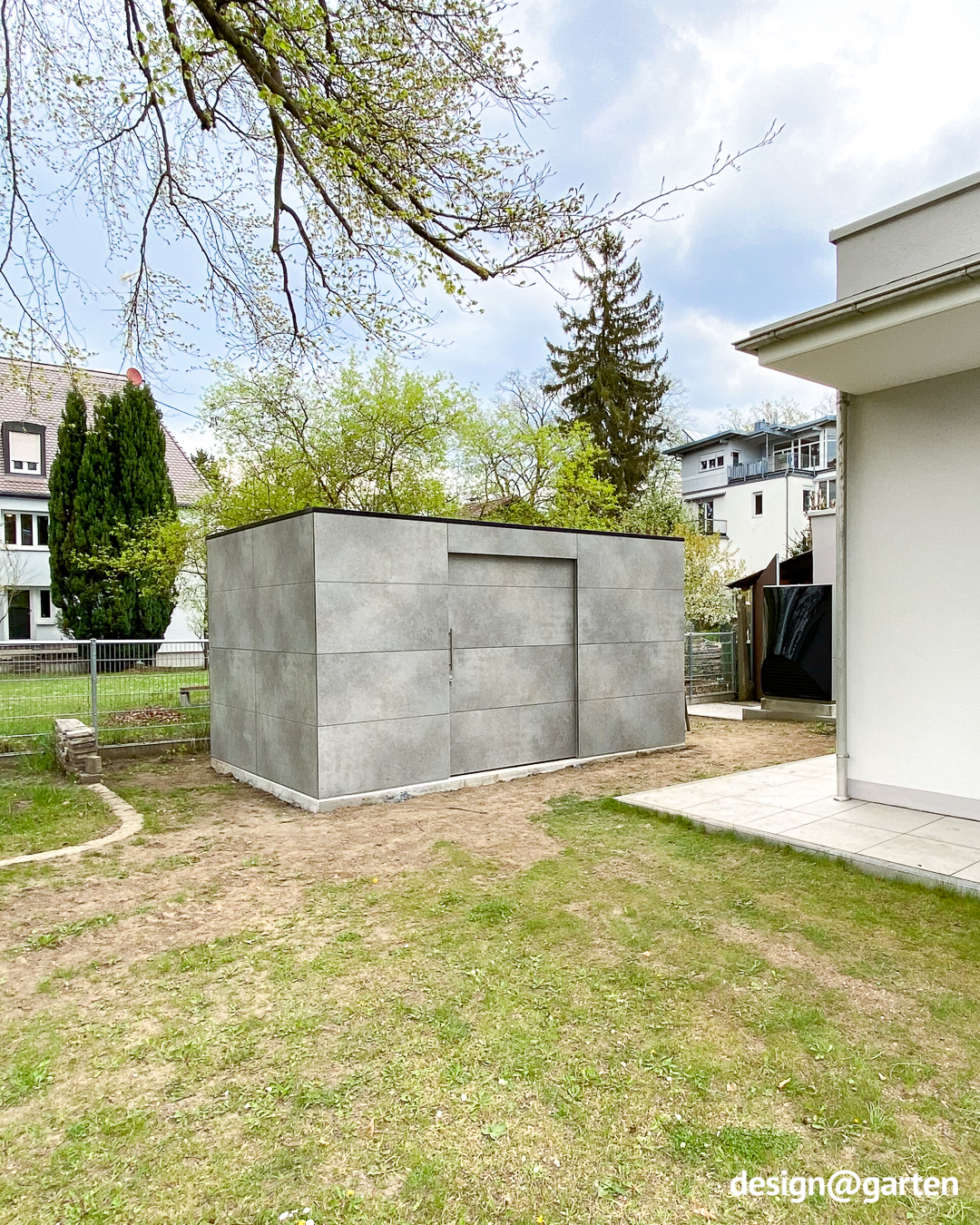 Garden shed with Empire Slate HPL decor in Augsburg