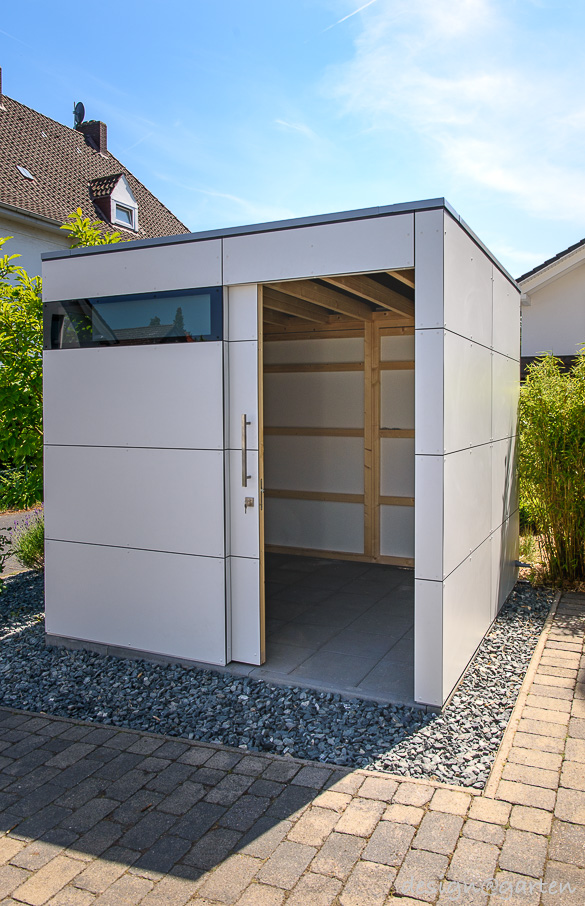 Multifunctional – the ideal multipurpose cube in white