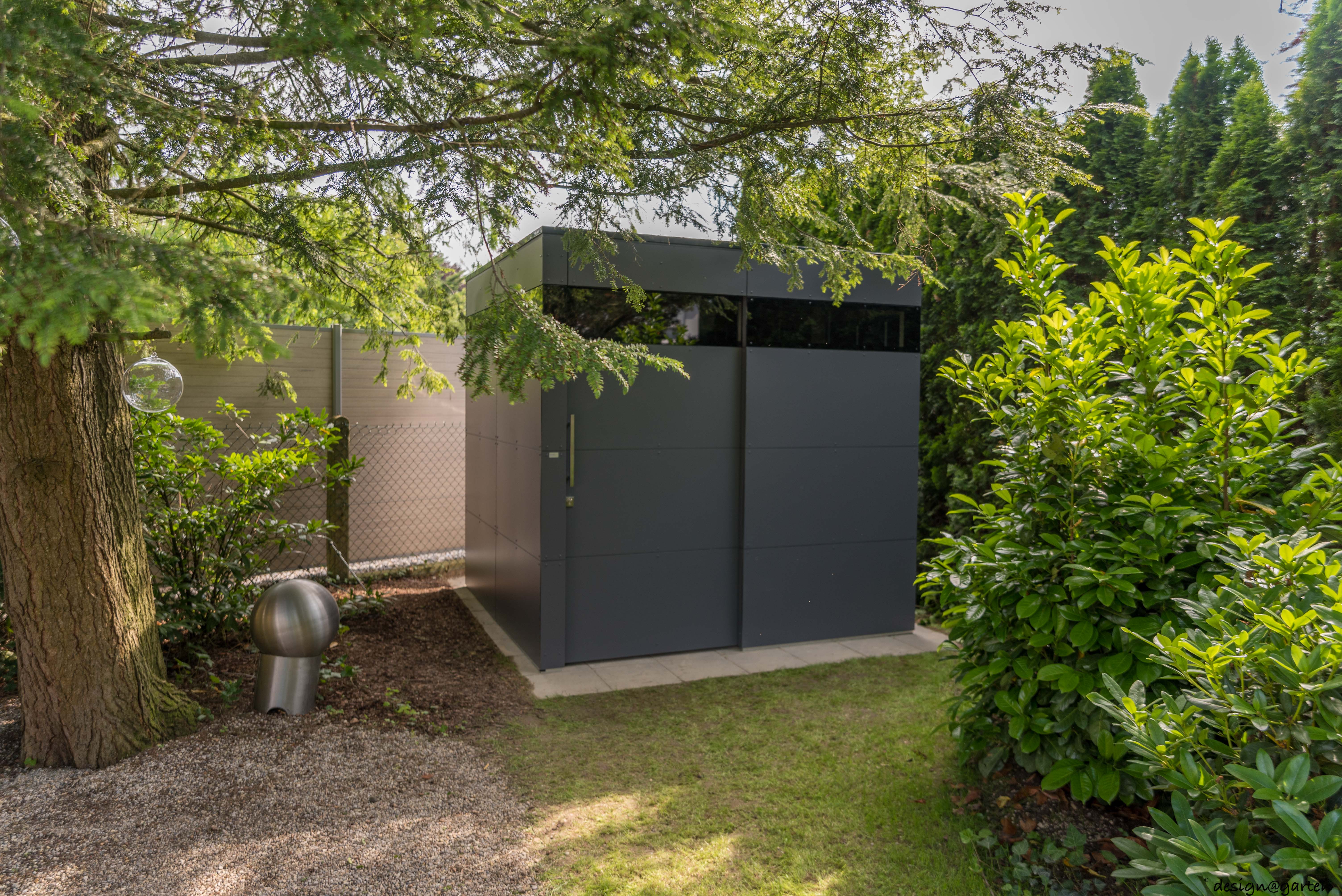 Timeless design: the modern garden arbour made of HPL