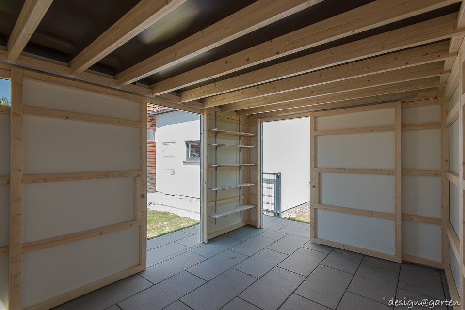 Intelligent room division: the custom-made garden shed as a functional connecting element