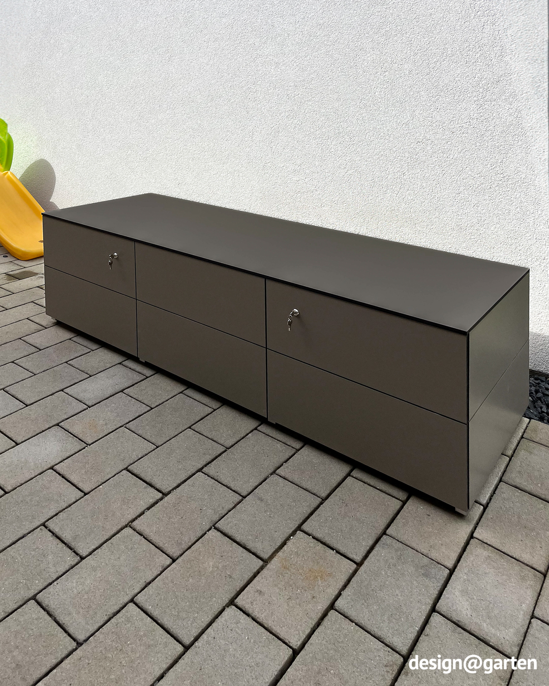 Long sideboard for the patio