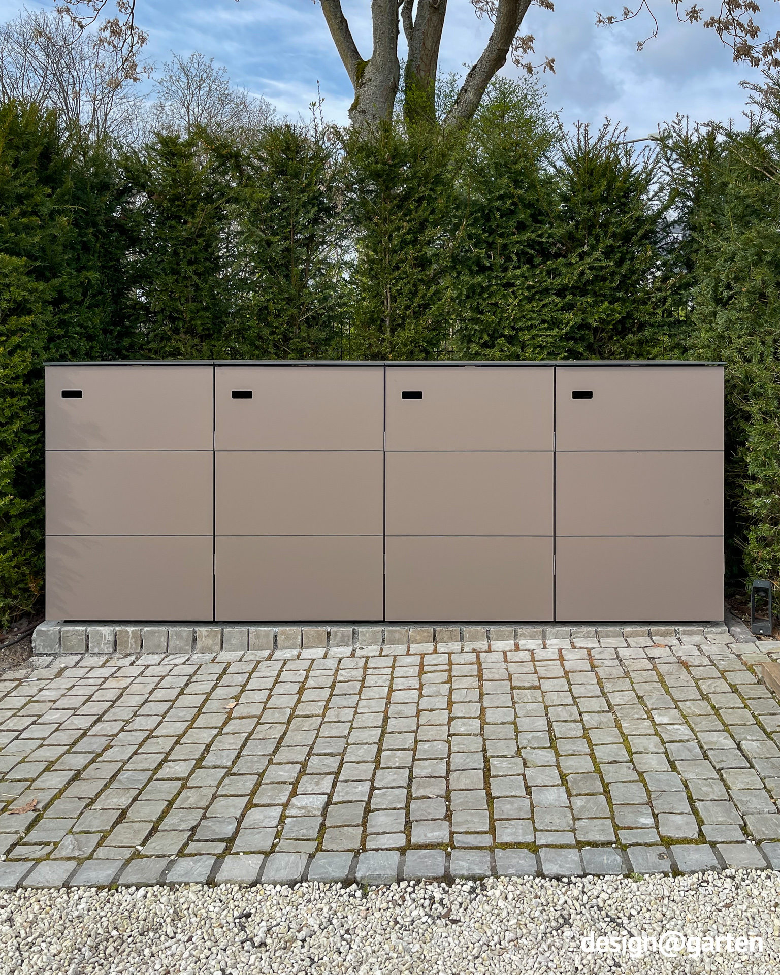Modern refuse bin enclosure for 240-litre refuse bins