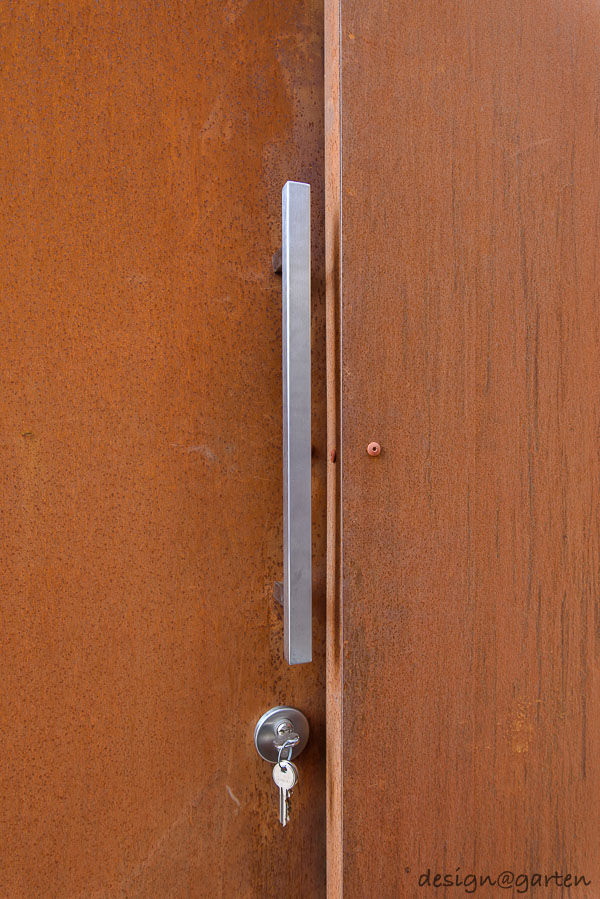 Timeless aesthetics in the garden: the modern Corten steel garden shed