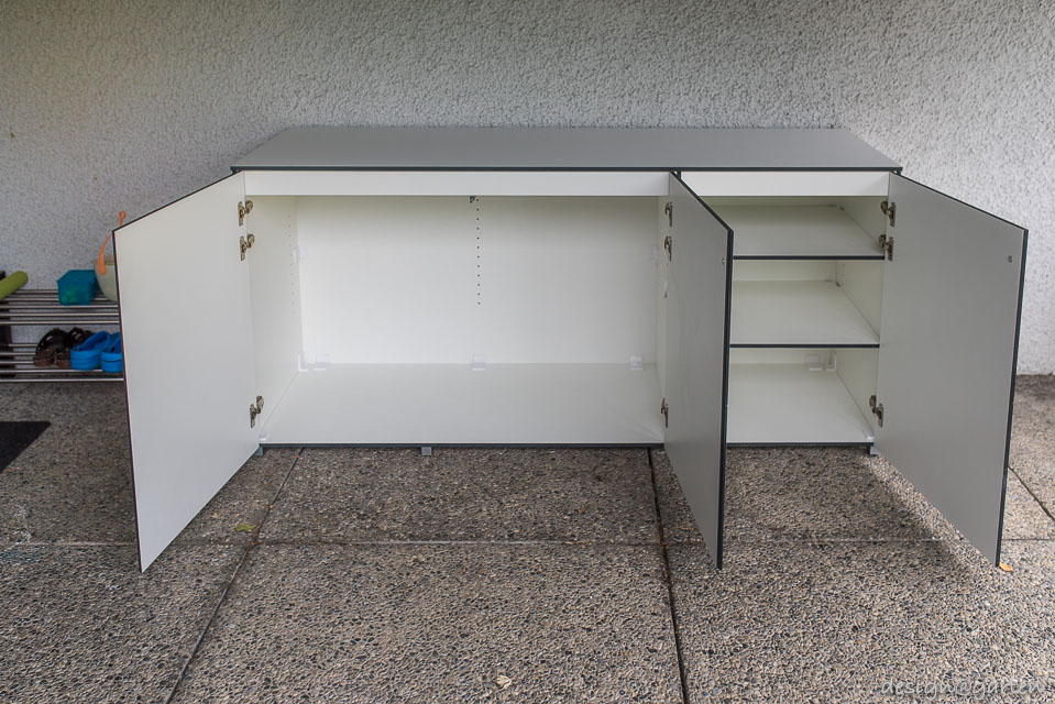 Orden con estilo en Suiza: el armario apilable para la terraza