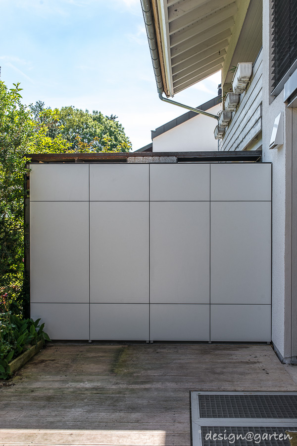 Separación funcional del terreno: el gran armario para terraza como protección visual