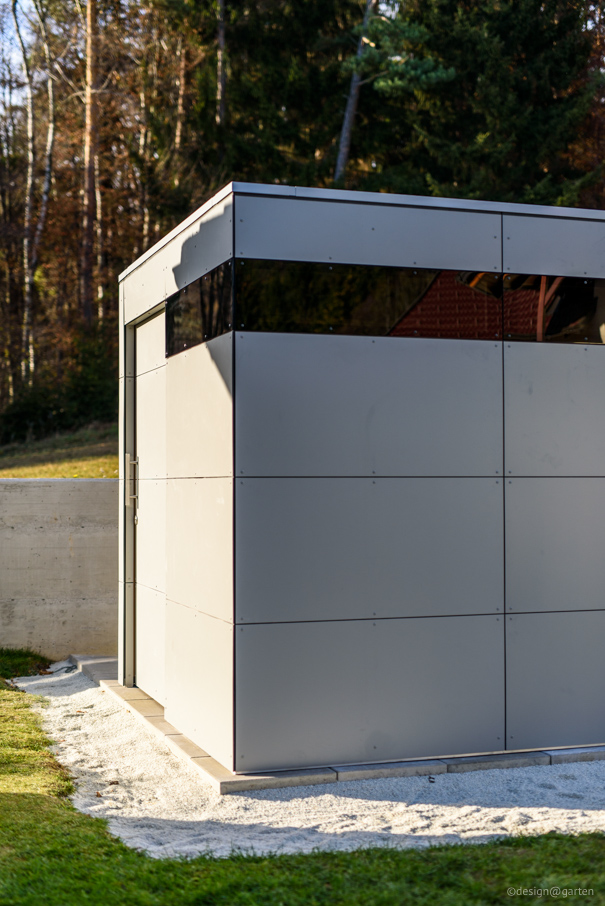 Diseño moderno para un amplio espacio de almacenamiento: el cobertizo de jardín HPL.