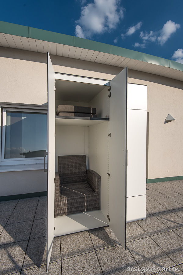 Máximo espacio de almacenamiento en las alturas: gran armario para la terraza de la azotea para almohadillas