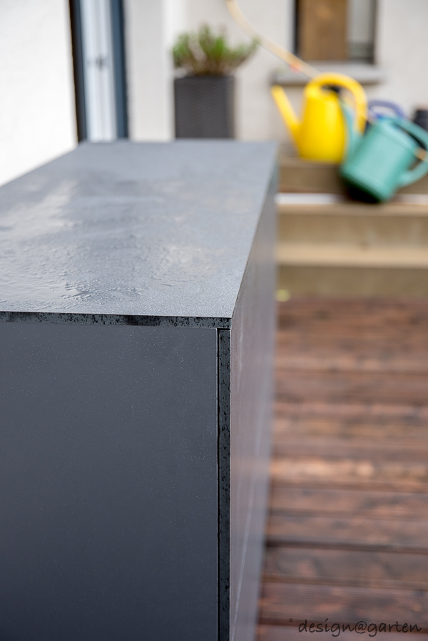 Espacio de almacenamiento para muebles de jardín en Viena: funcionalidad en la terraza