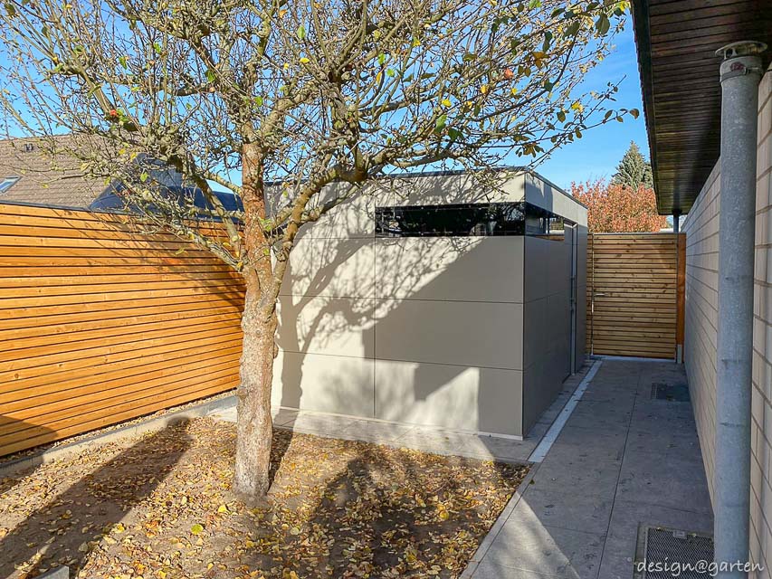 Moderno edificio de jardín: integración armoniosa y precisión técnica