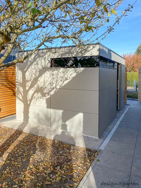 Moderno edificio de jardín: integración armoniosa y precisión técnica