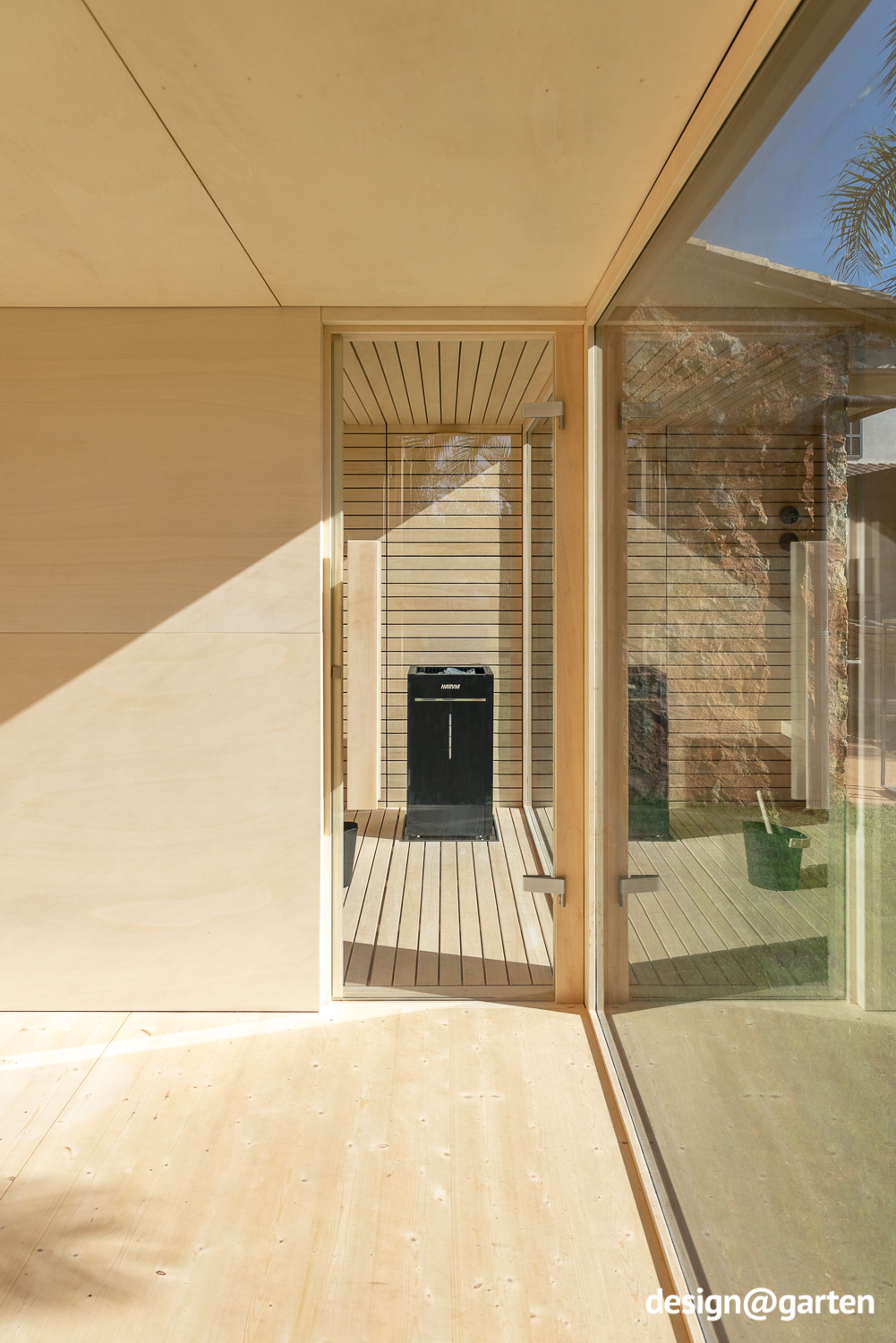 Sauna de jardín de diseño fabricada en HPL en Mallorca