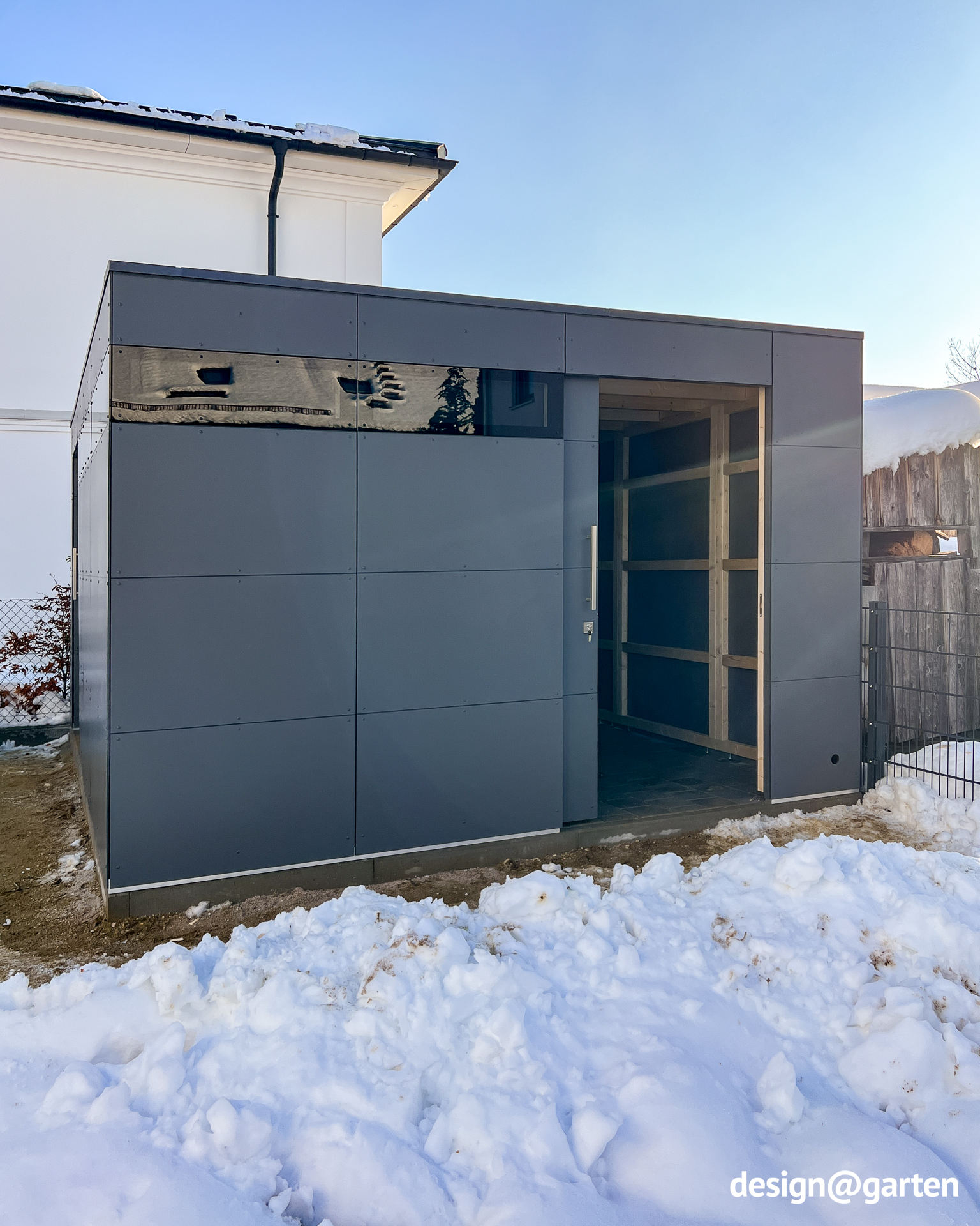 Caseta de jardín con gran capacidad de carga en el techo cerca de Landshut