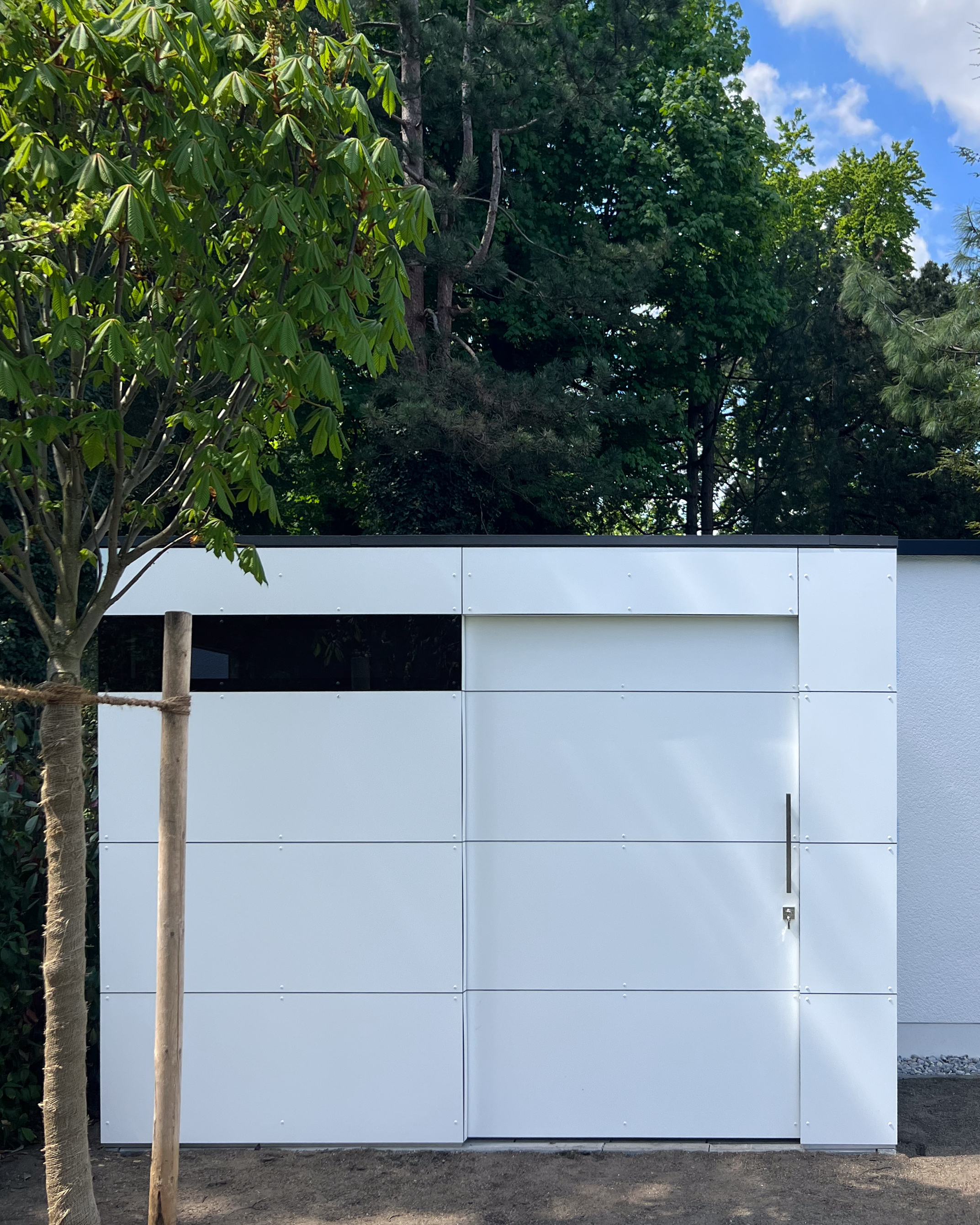 Caseta de jardín estrecha hecha a medida