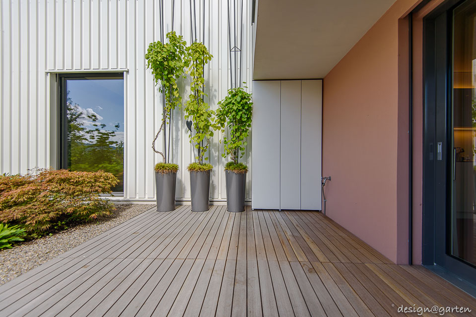 La précision dans une niche : l'armoire de jardin sur mesure résistante aux intempéries