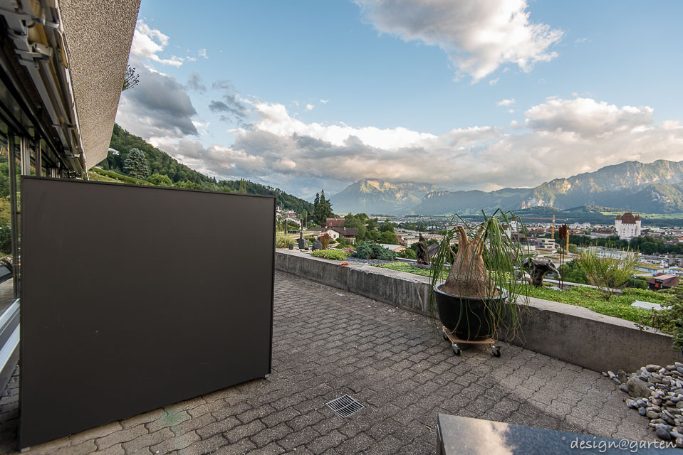 Une touche cubiste au bord du lac de Thoune : l'armoire de terrasse sur mesure