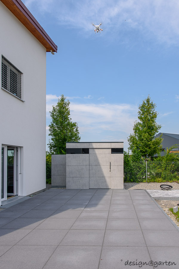 Brise-vue fonctionnel : l'abri de jardin Cube