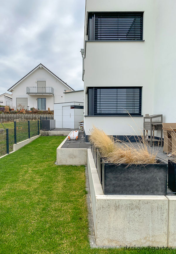 Un aménagement intérieur bien pensé : l'élégant abri de jardin moderne