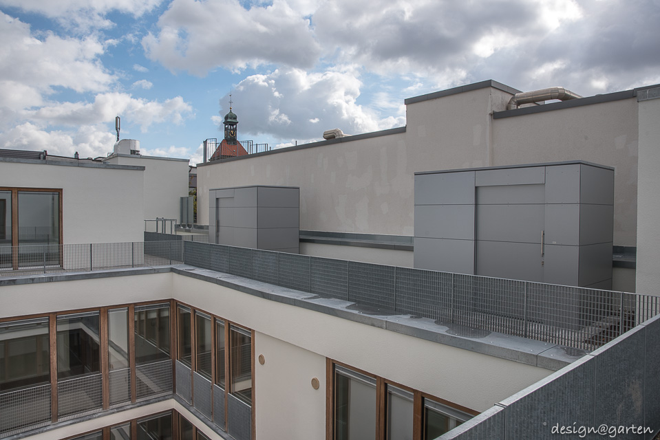Utilisation innovante de l'espace : espace de stockage urbain sur la terrasse du toit