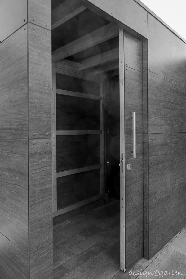 Brise-vue multifonctionnel : abri de jardin d'angle moderne