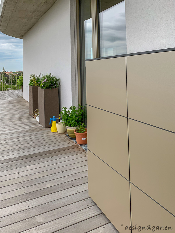 Rangement technique sur mesure sur le balcon à Vienne