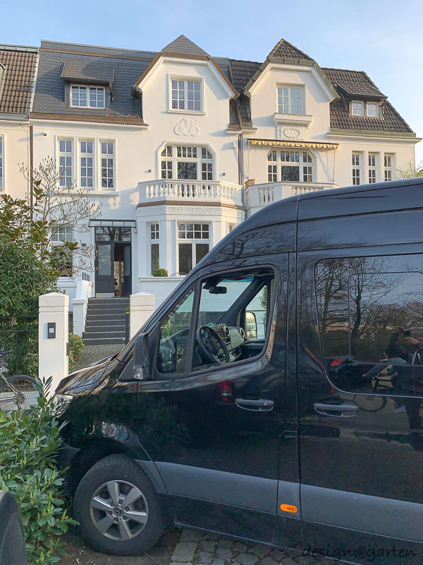 Accents architecturaux à Londres : abri de jardin carré avec toit plat pour les plus exigeants