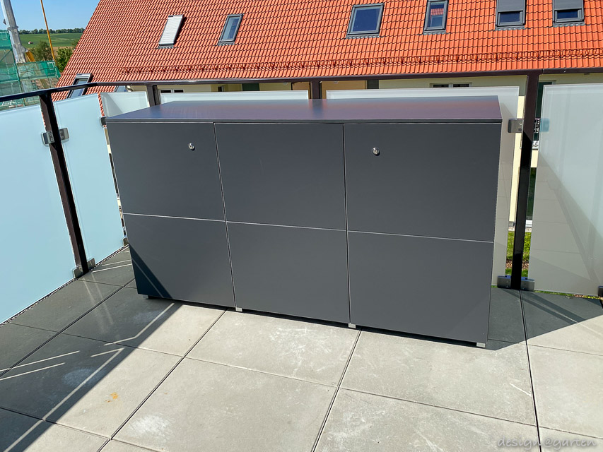 Stabilité et solidité grâce à une construction massive