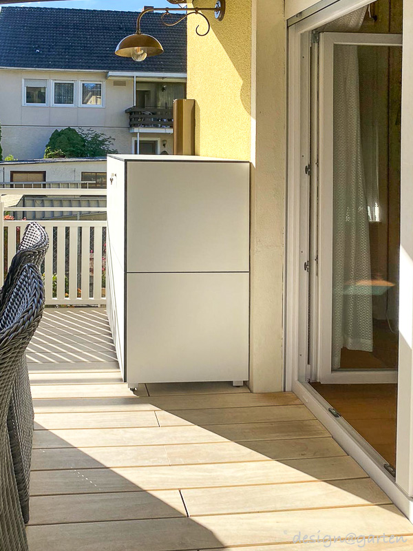 Armoire de balcon personnalisée sur mesure : flexibilité maximale grâce à un agencement intérieur intelligent