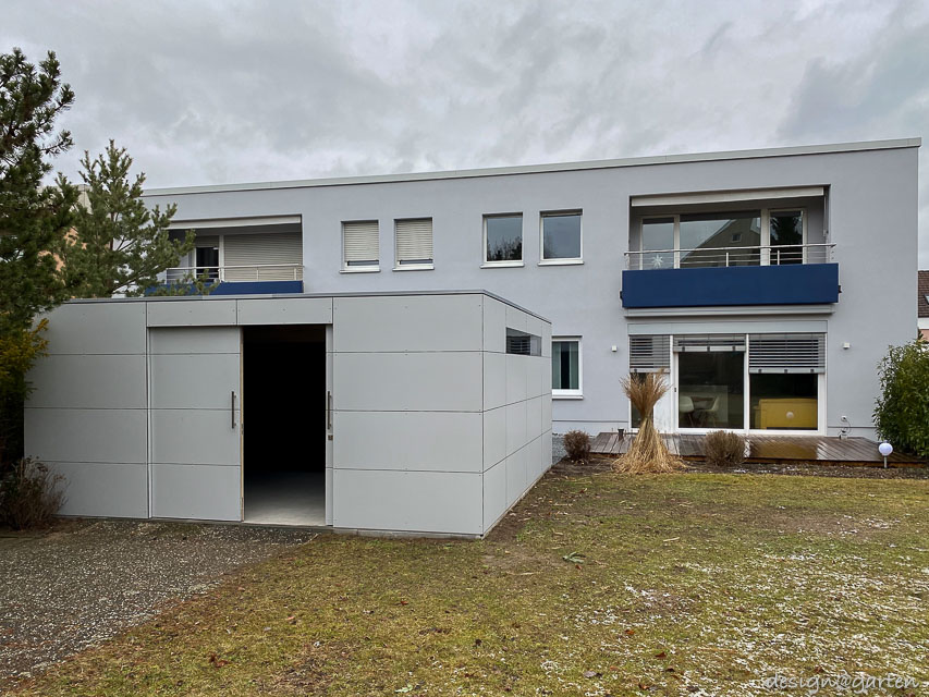 Concepts multifonctionnels multi-pièces comme remplacement structuré de la cave dans l'espace extérieur