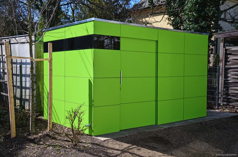 La sécurité rencontre les couleurs vives : l'abri de jardin moderne à toit plat