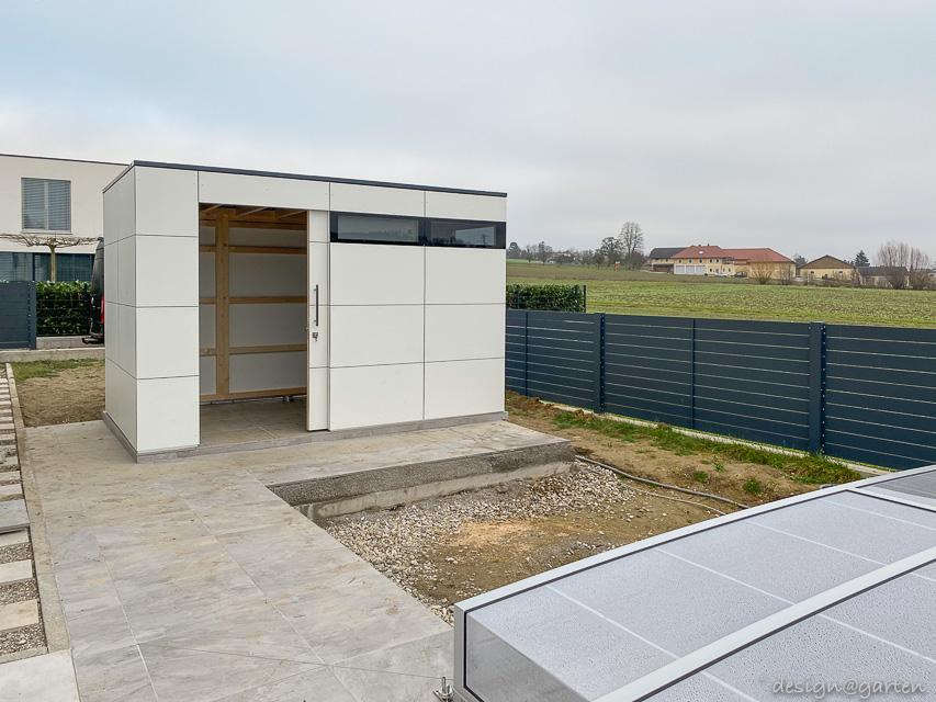 Pool house sur mesure : une architecture moderne pour des journées d'été détendues