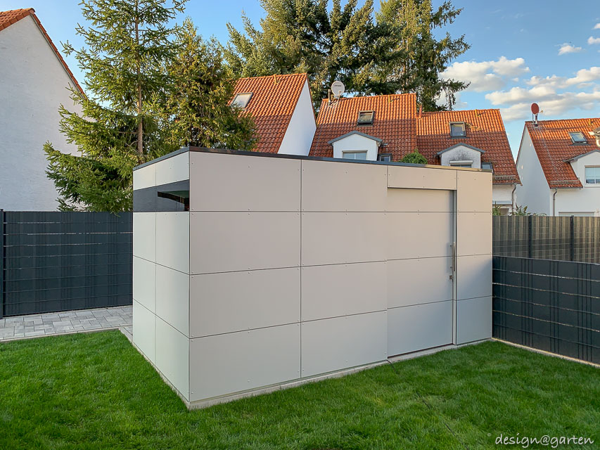 Abri de jardin conçu sur mesure avec 2 portes coulissantes à 63322 Rödermark