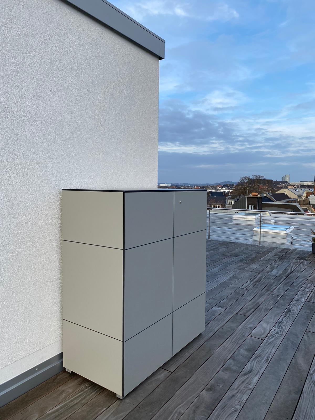 Armoire de terrasse HXL 130 sur mesure sur une terrasse de toit de rêve à 52076 Aix-la-Chapelle