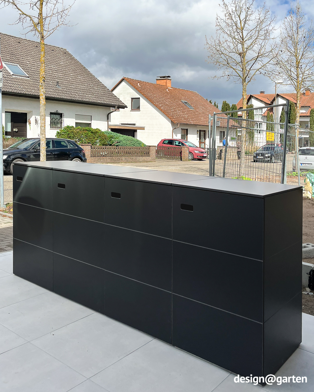 Abri pour 4 poubelles de 240 litres avec boîte aux lettres intégrée