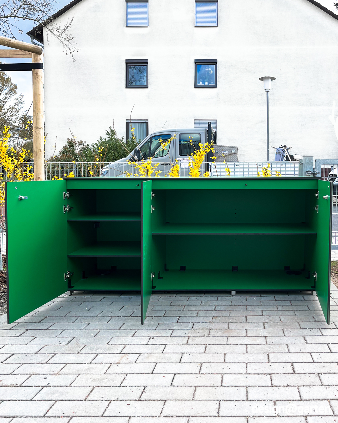 Buffet d'extérieur vert avec portes verrouillables
