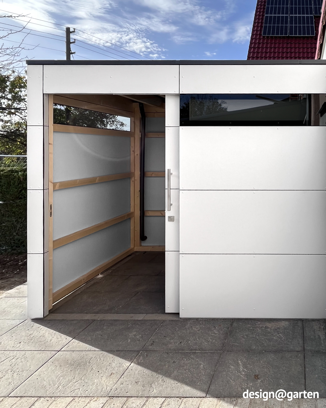 Petit abri de jardin avec profondeur spéciale et drainage intérieur