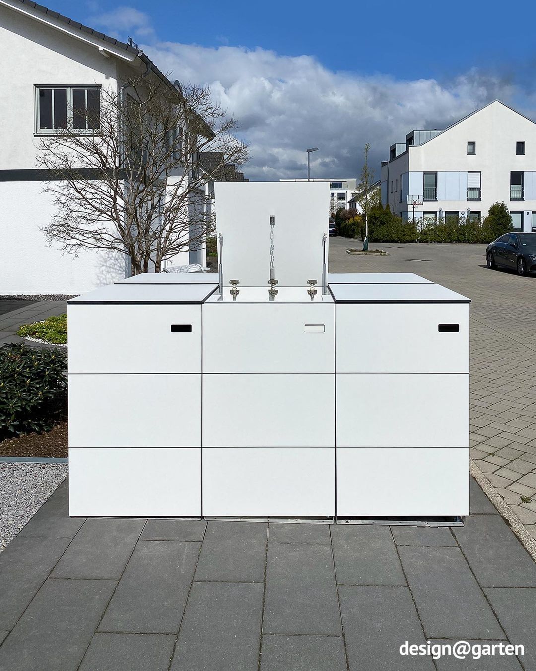 Abri poubelles moderne – solution commune pour deux voisins