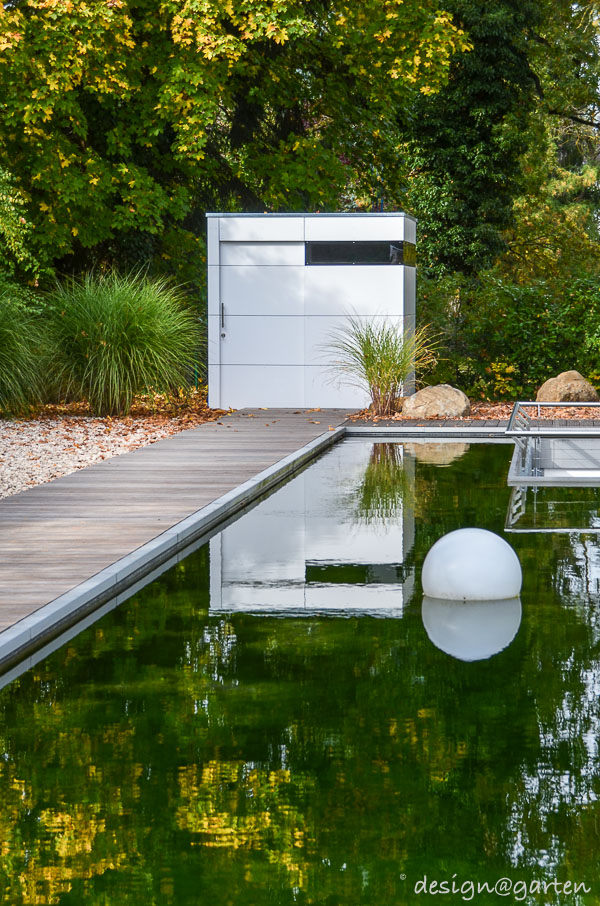 Des lignes épurées dans le jardin : l'abri de jardin moderne conçu par un architecte