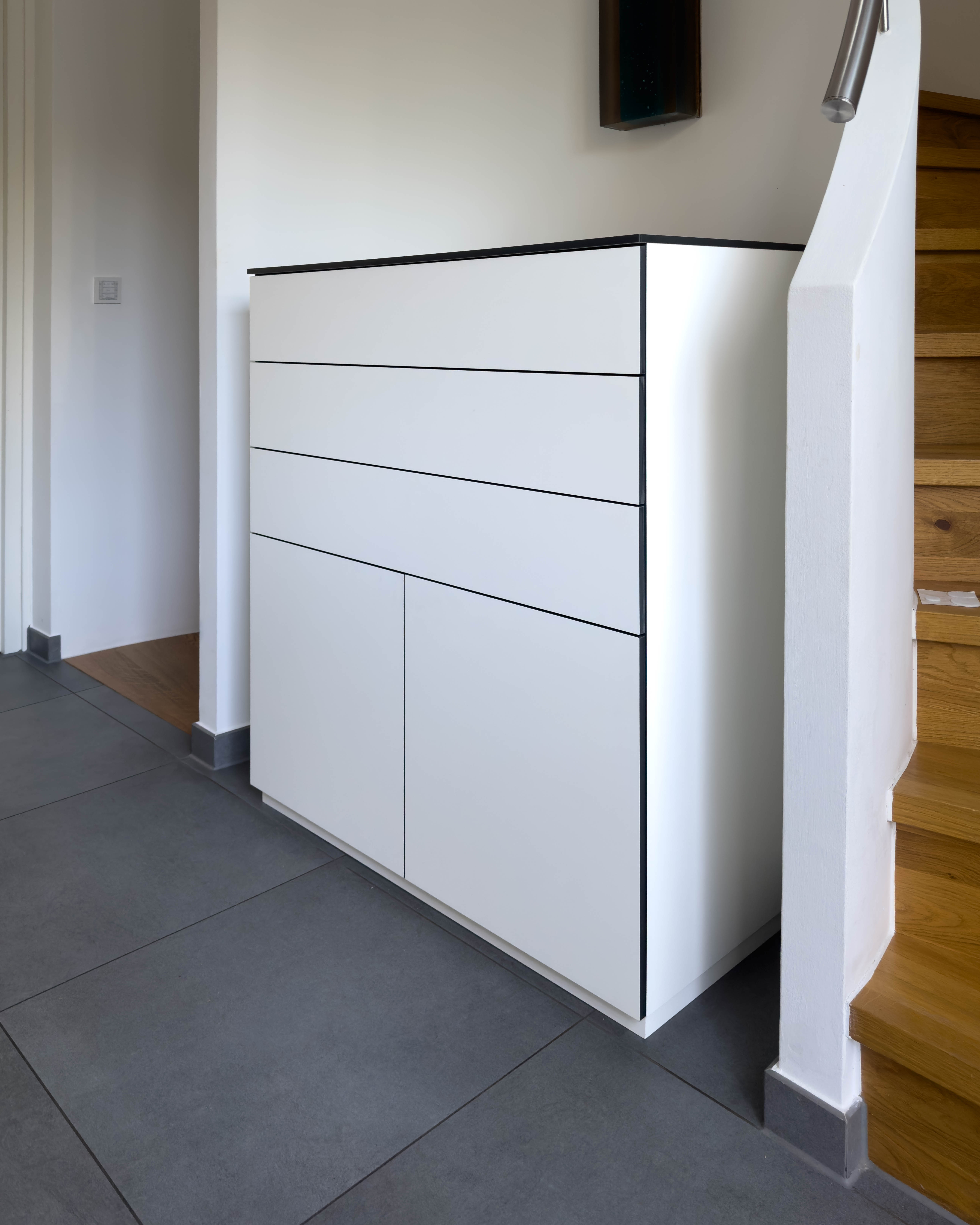Armoire sur mesure en HPL blanc