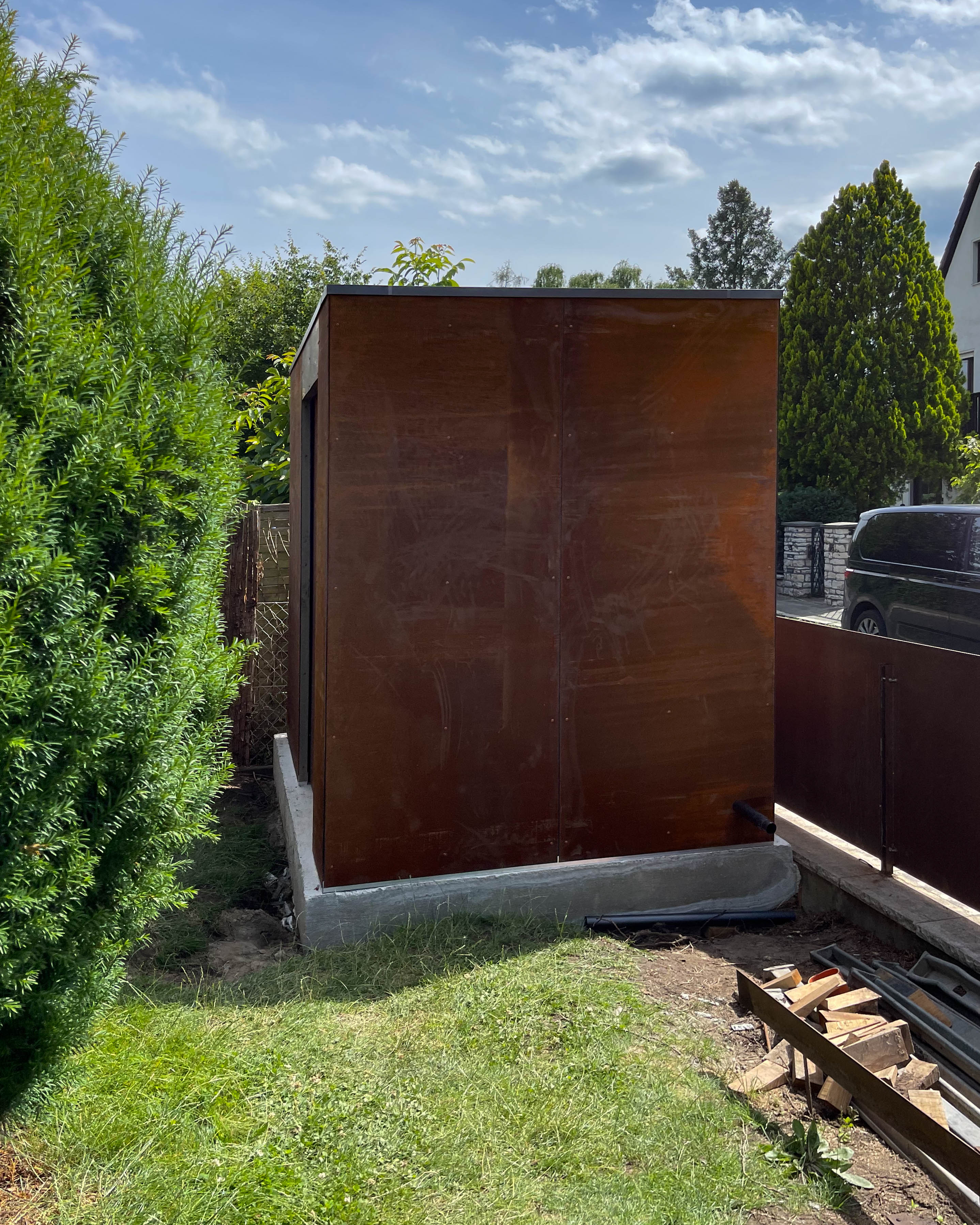 Abri de jardin compact en acier Corten