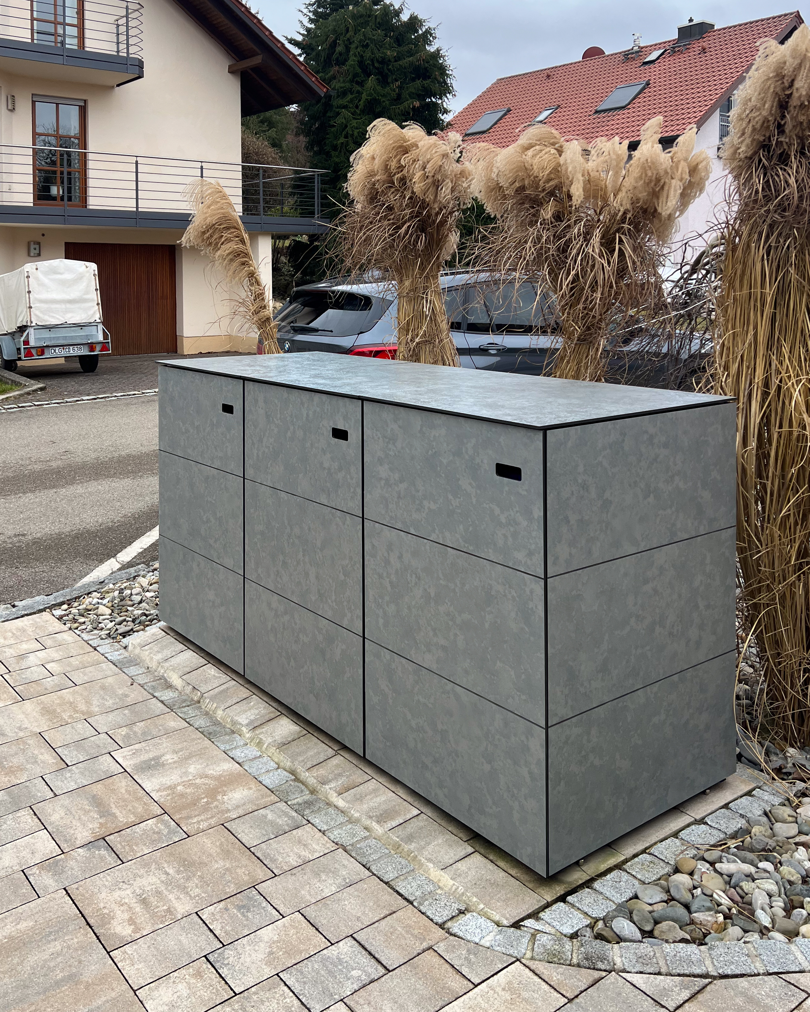 Abri à déchets en couleur Tempered Grey