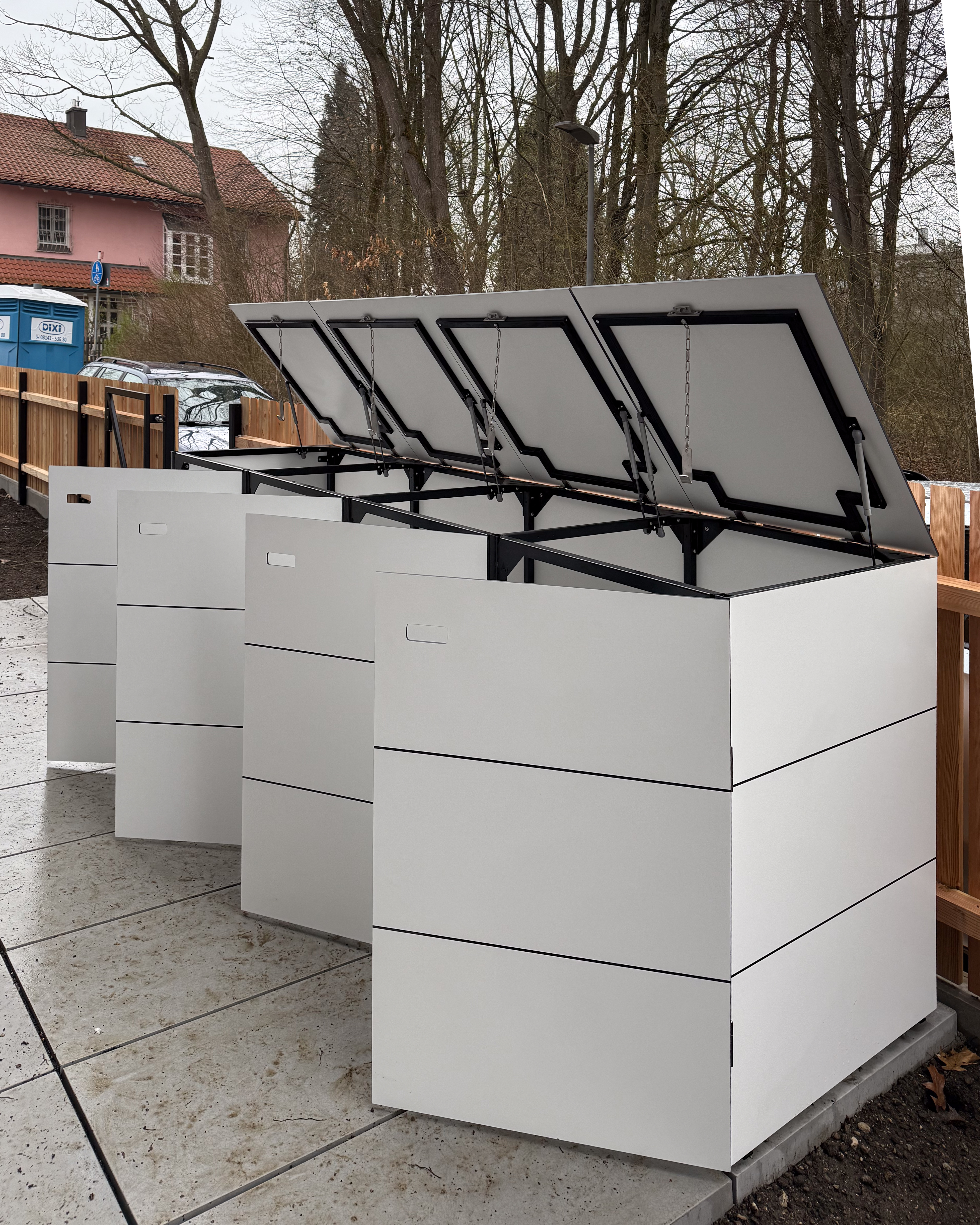 Abri à poubelles blanc moderne