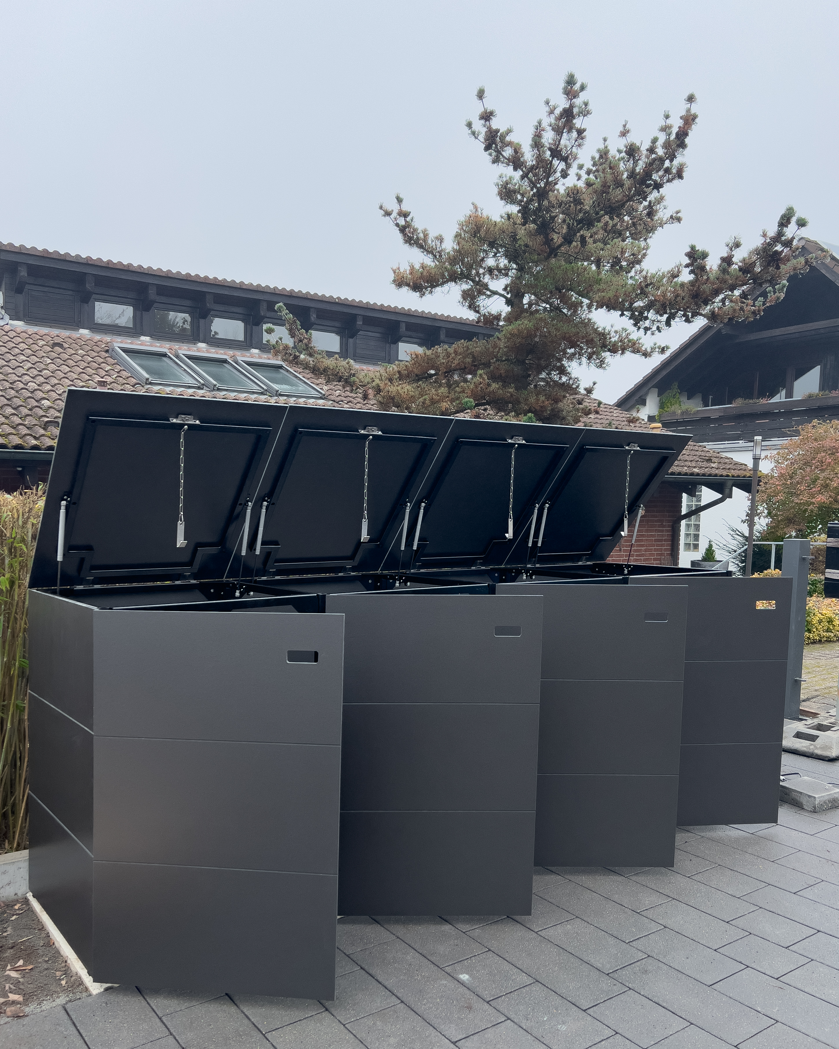 Abri pour poubelles en gris