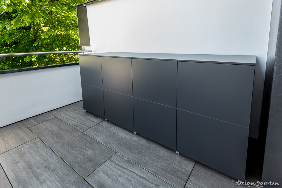 Il piacere del barbecue deluxe: armadio da balcone per barbecue da tavolo